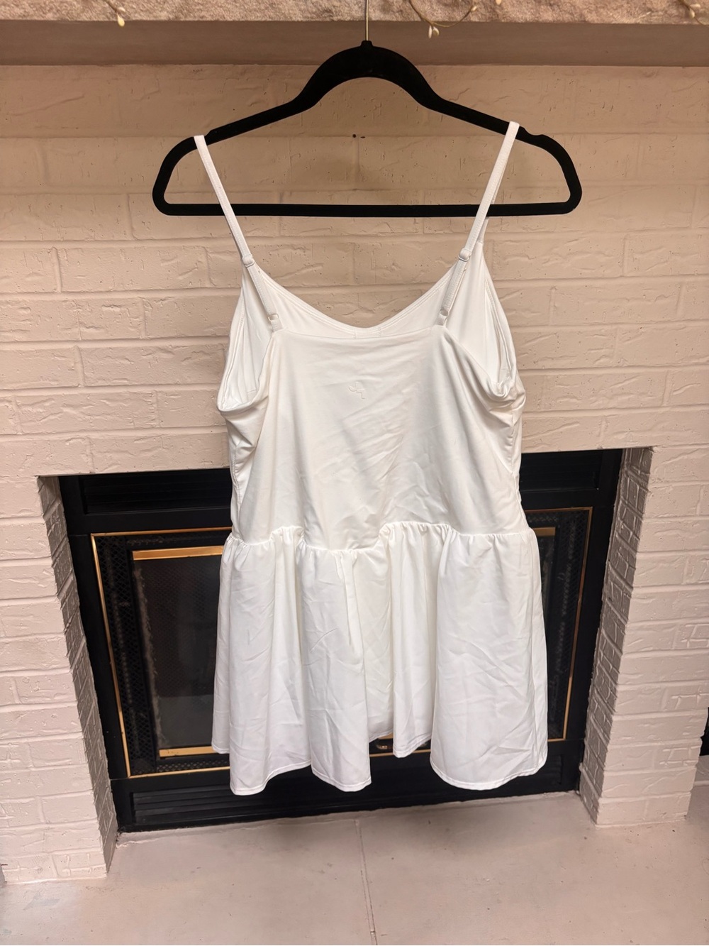 JoyLab White Spaghetti Strap Peplum Camisole - Picture 2 of 4